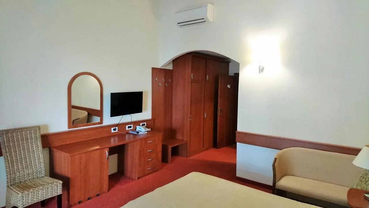 Hotel Selce 3*,