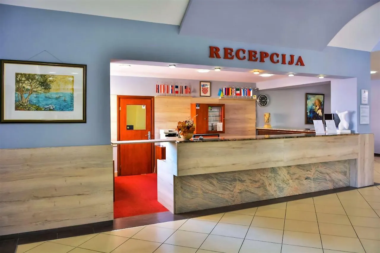 Hotel Selce 3*,